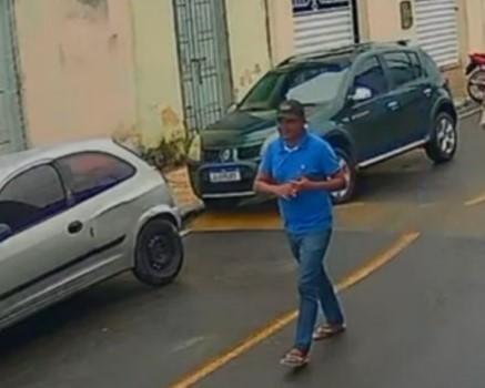 Suspeito se passa por comprador e furta casa de idosa em Malhador