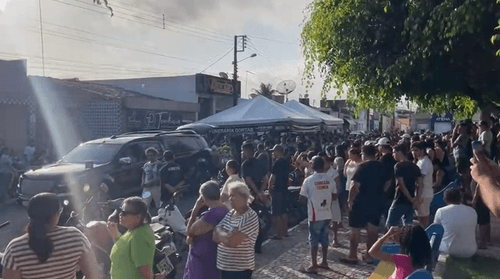 Comoção marca o último adeus a Breno Alves, em São Domingos