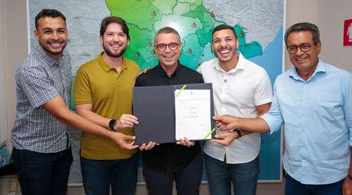 Malhador recebe ordem de serviço para construção de ginásio de esportes