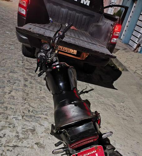 Getam recupera motocicleta roubada e conduz suspeito à delegacia