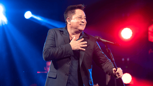 Leonardo encerra programação musical da ExpoGlória 2025 neste sábado