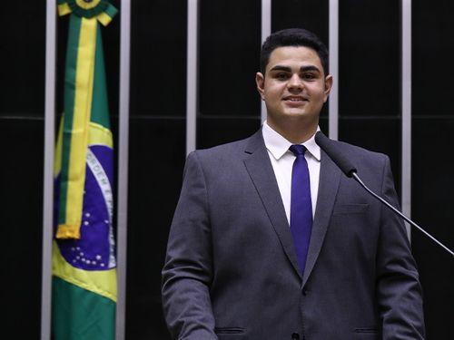 Deputado Ícaro de Valmir recebe alta hospitalar e segue tratamento em casa