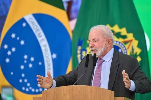 Lula anuncia que disputará a reeleição em 2026 durante visita à Indonésia