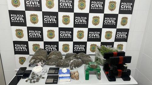 Polícia prende dupla por tráfico e destrói plantação de maconha em Capela