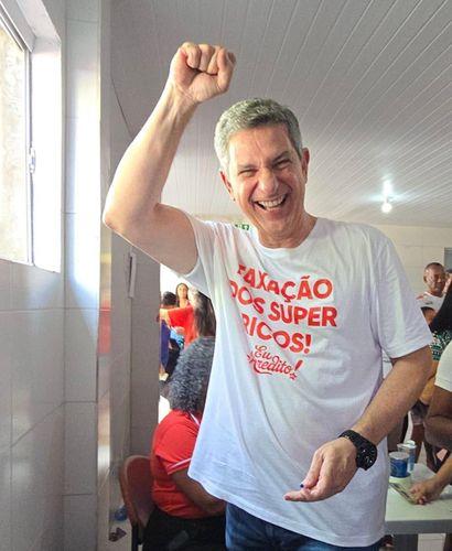 Rogério Carvalho é eleito presidente do PT em Sergipe na maior eleição da história do partido