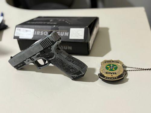 Homem é flagrado se passando por policial e abordando moradores com arma falsa em Tobias Barreto