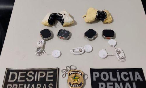 Mulher é flagrada tentando entrar com smartwatches escondidos em alimentos no presídio de Tobias Barreto