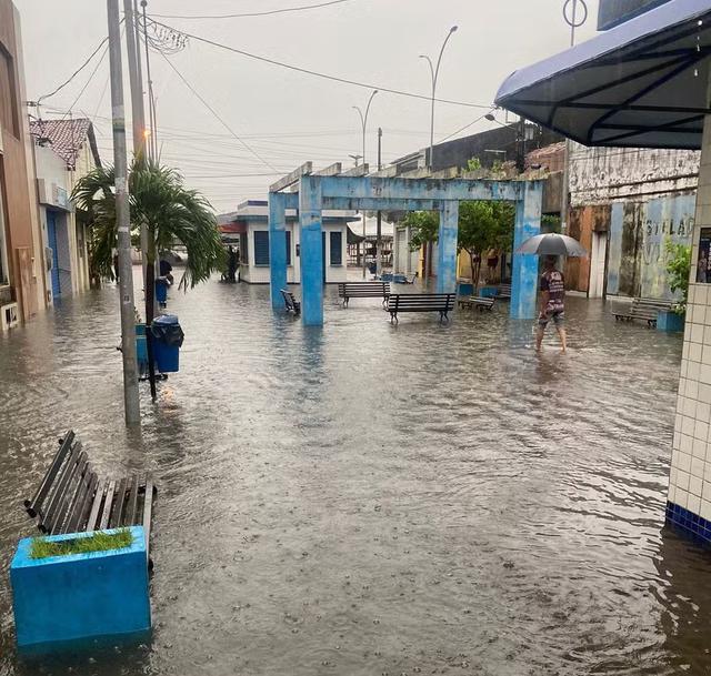 Sergipe: Chuva causa danos na capital e no interior do estado 