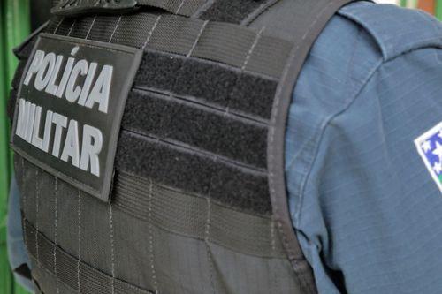 Mulher suspeita de maus-tratos contra a própria filha é presa pela PM em Aracaju